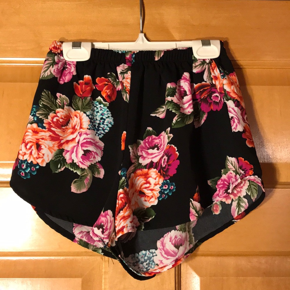 floral shorts